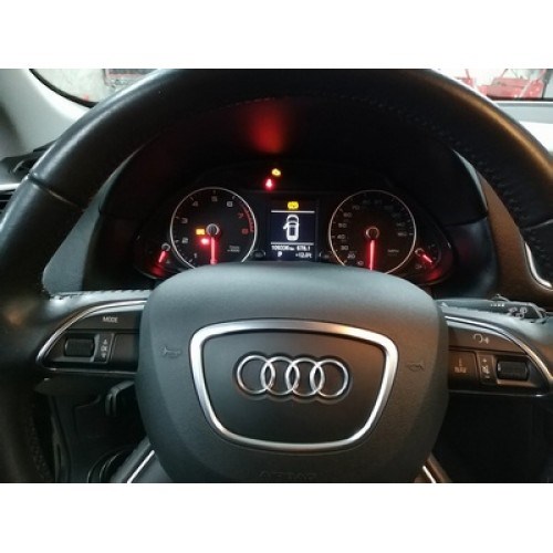 red-03-audi-400x300-500x500