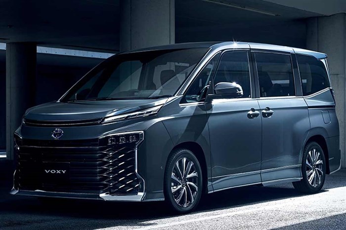 Toyota Voxy 2023