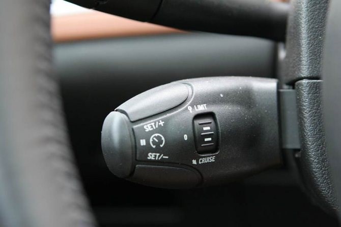 Skoda Karoq 2023 фото