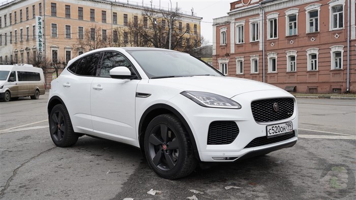 Подержанный Jaguar F-Pace | dvizhenie24_ru_9_Jaguar-F-Pace-used | Движение24