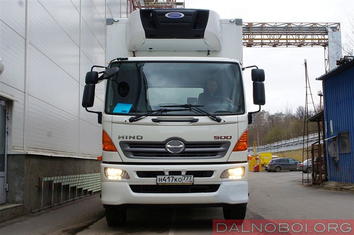 HINO 500
