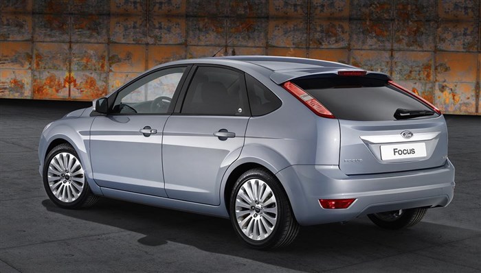 Какие лампочки стоят на Ford Focus 2