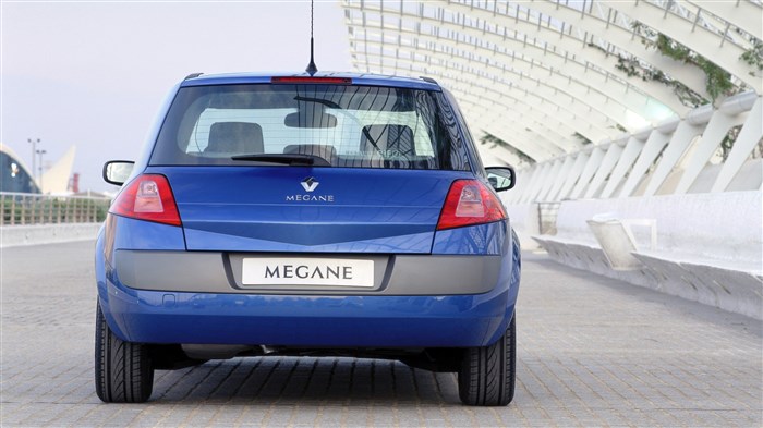 На фото: хэтчбек Renault Megane 