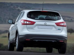 nissan qashqai сзади